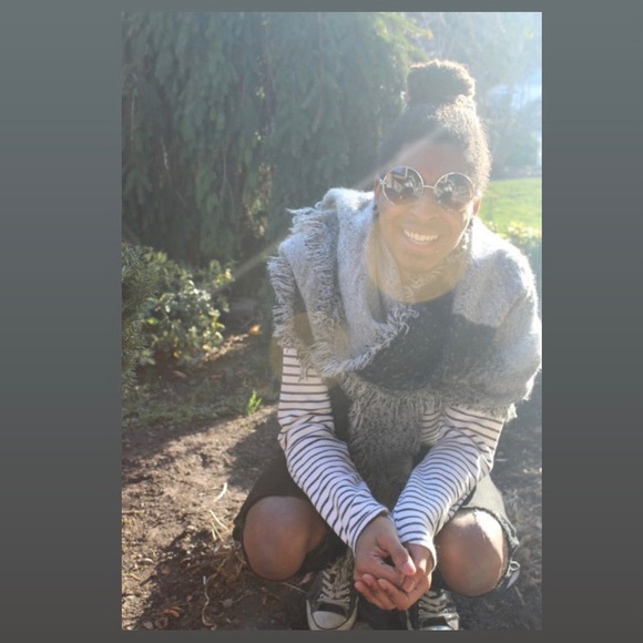 Meet your Posher, J - Picture 1 of 1